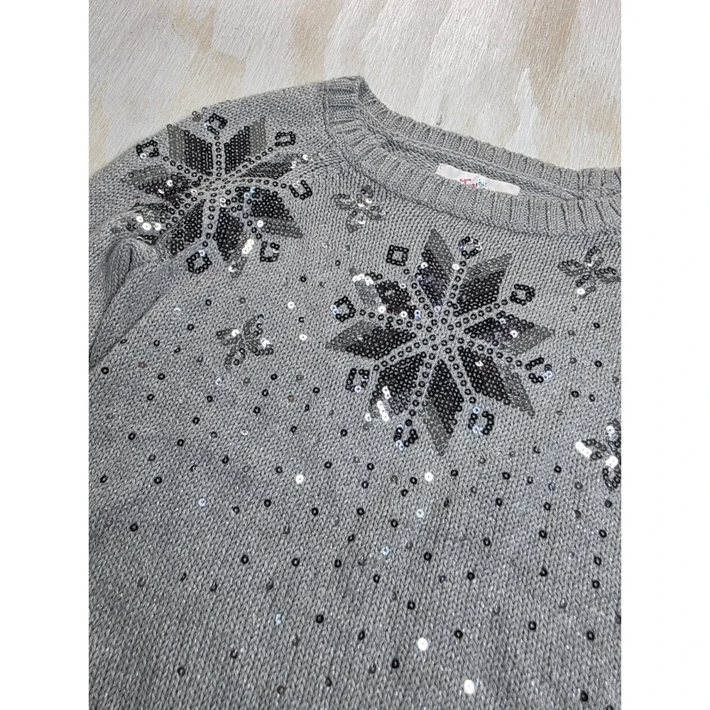 Justice Girls Gray Sequin Snowflake Sweater Size 10 Metallic Knit Holiday Y2K